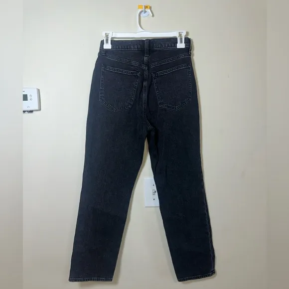 $90 Abercrombie &amp; Fitch Ultra High Rise Ankle Straight Jean Size 26 in Black