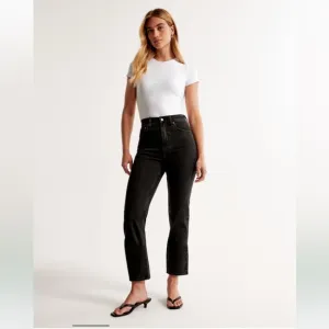 $90 Abercrombie &amp; Fitch Ultra High Rise Ankle Straight Jean Size 26 in Black