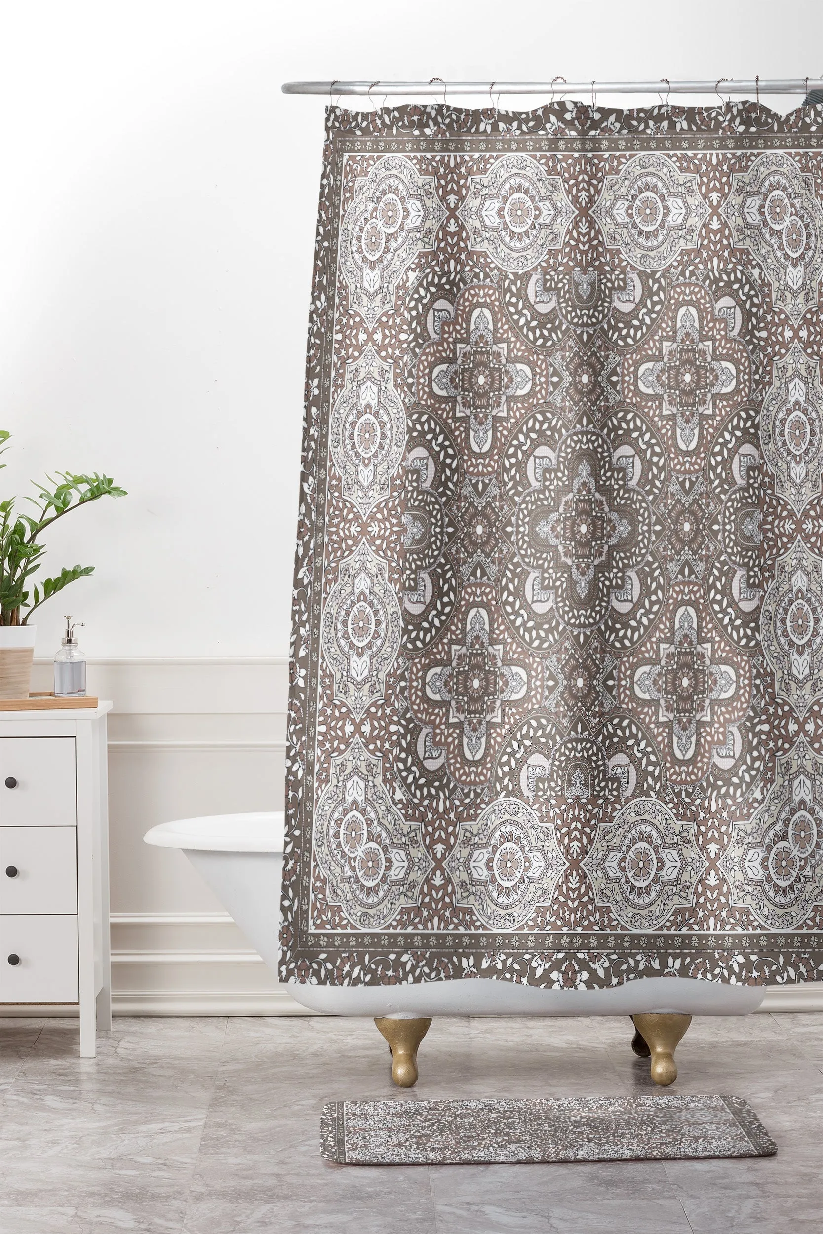 FARAH BORDER NEUTRAL MEMORY FOAM BATH MAT