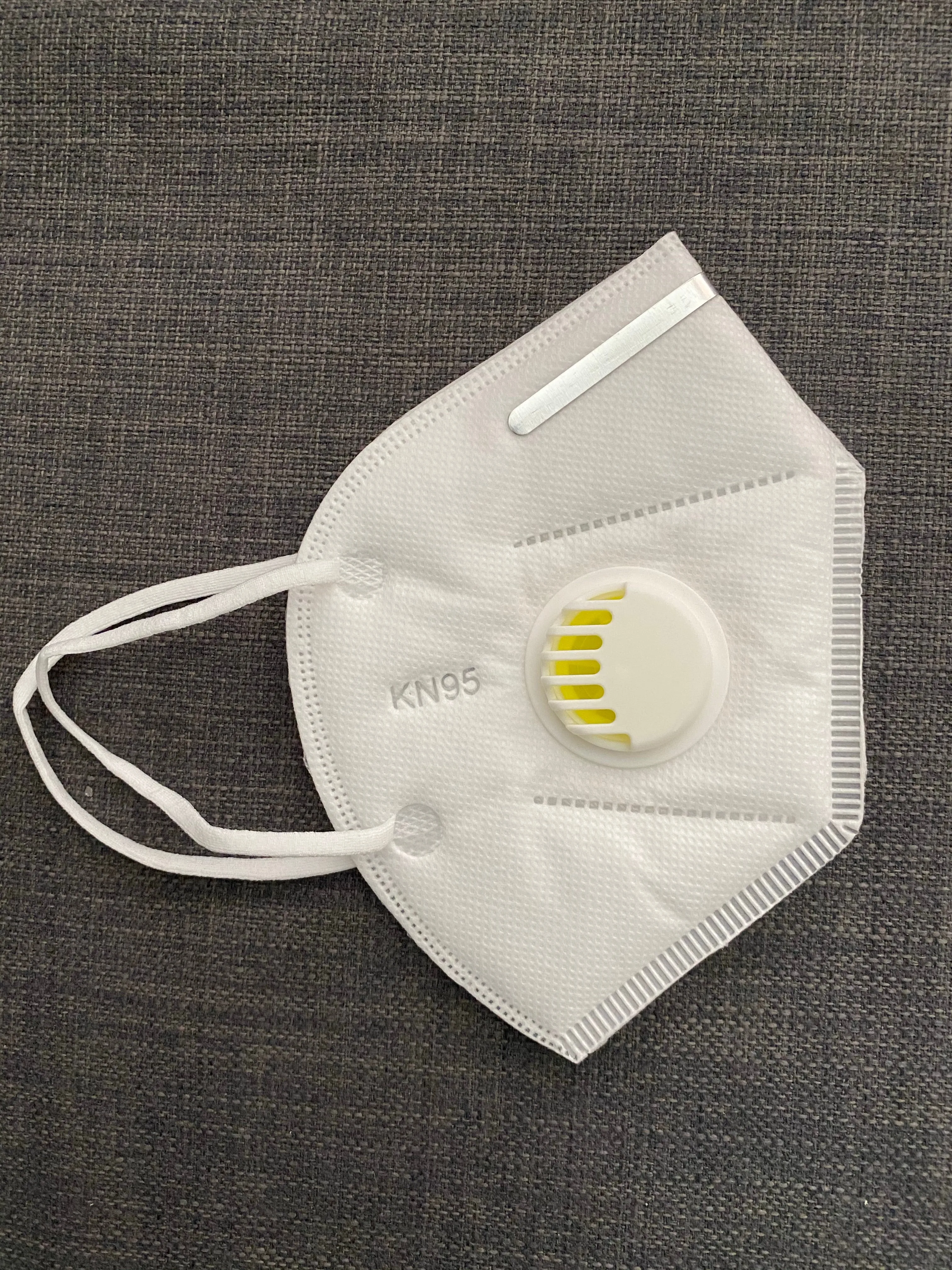 FFP2 Face Mask WITH VALVE, N95 folded Protective Mask