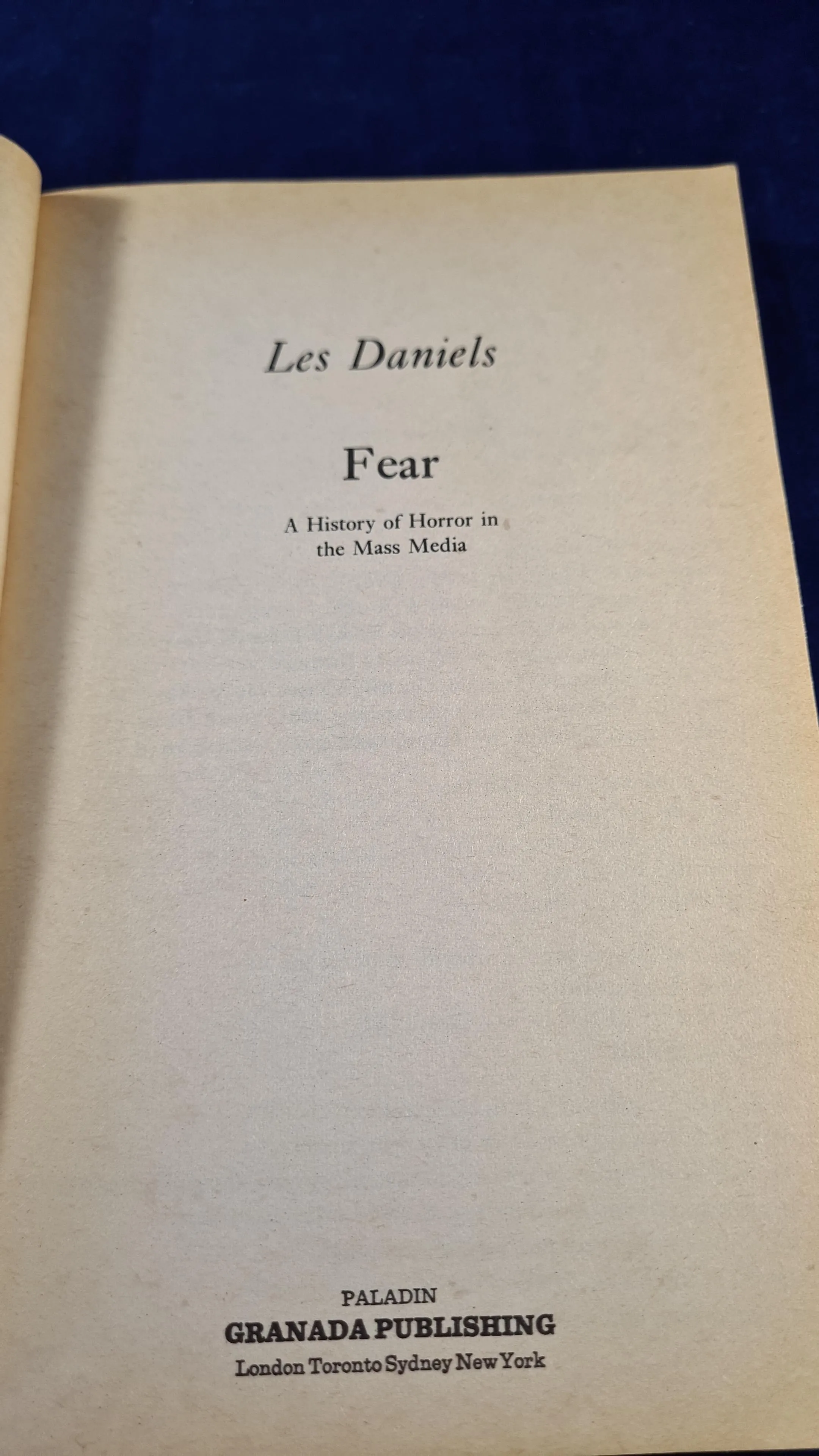 Les Daniels - Fear A History of Horror in the Mass Media, Paladin, 1977, Paperbacks