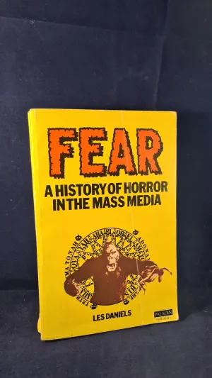 Les Daniels - Fear A History of Horror in the Mass Media, Paladin, 1977, Paperbacks
