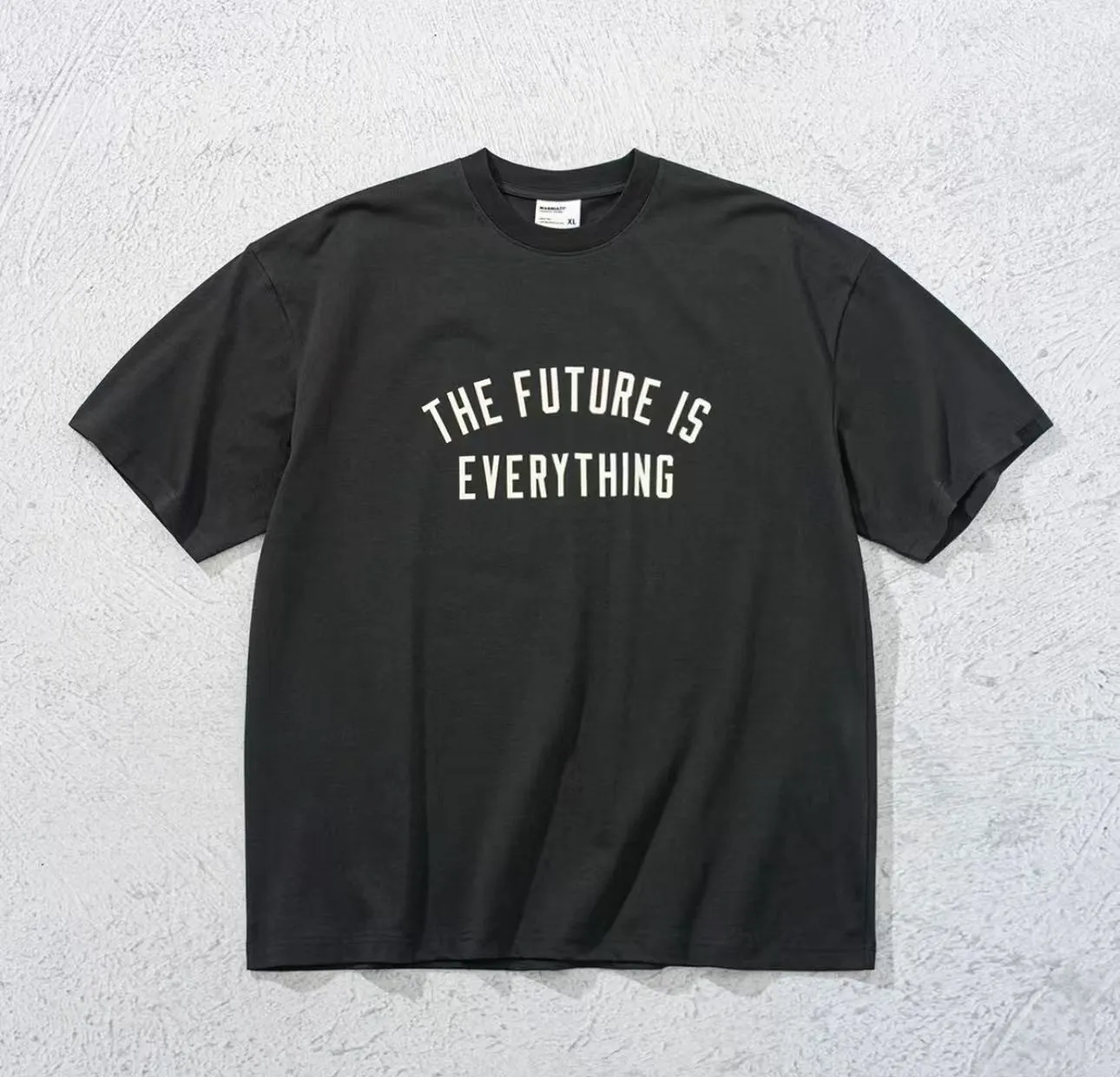 MASS 25SS SLOGAN TEE