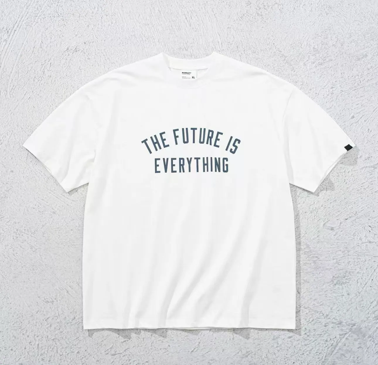 MASS 25SS SLOGAN TEE