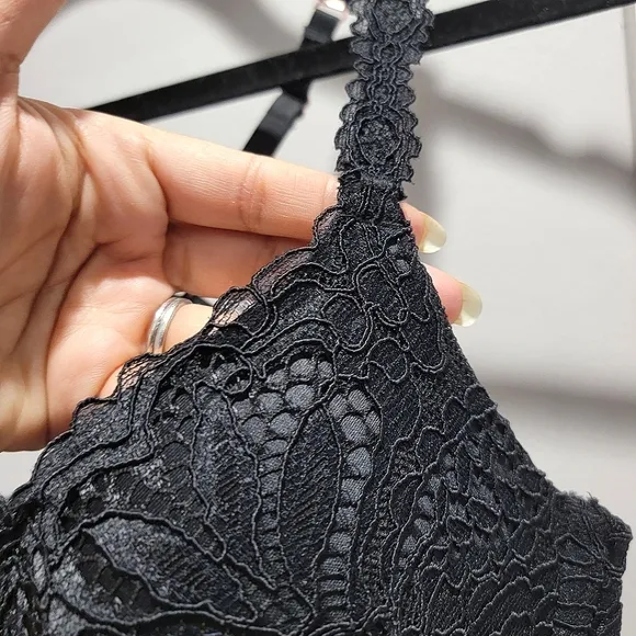Savage X Fenty Romantic Corded Lace Front-Closure Push-Up Bra Black