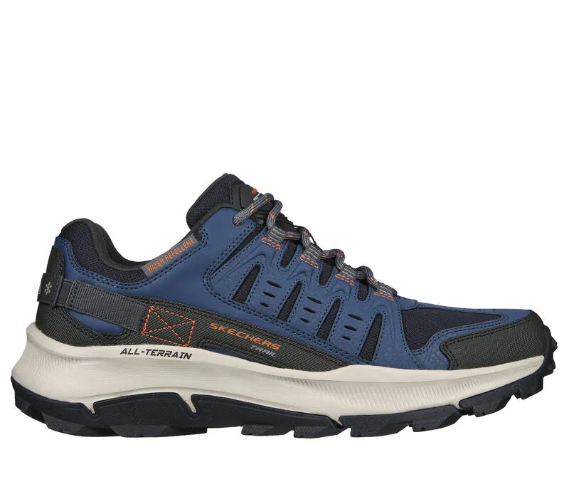 Skechers 237501 Equalizer 5.0 Trail-Solix Walking-Sneaker für Herren, weite Passform, Marineblau/Orange