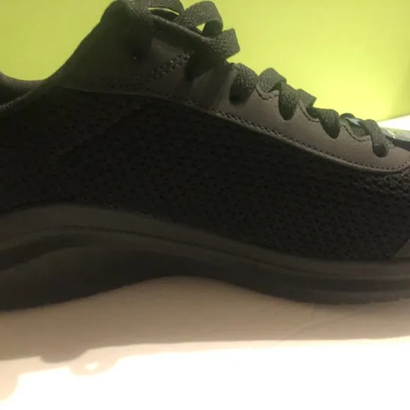SKECHERS AIR-COOLED MEMORY FOAM
