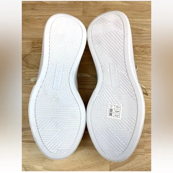 Skechers Cordova Classic New Standard WOMEN'S Sneaker Off White Tan Size 8.5 NWT