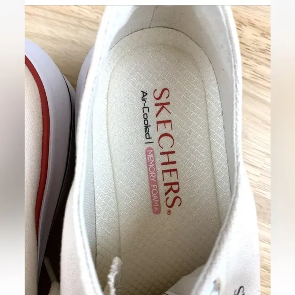 Skechers Cordova Classic New Standard WOMEN'S Sneaker Off White Tan Size 8.5 NWT