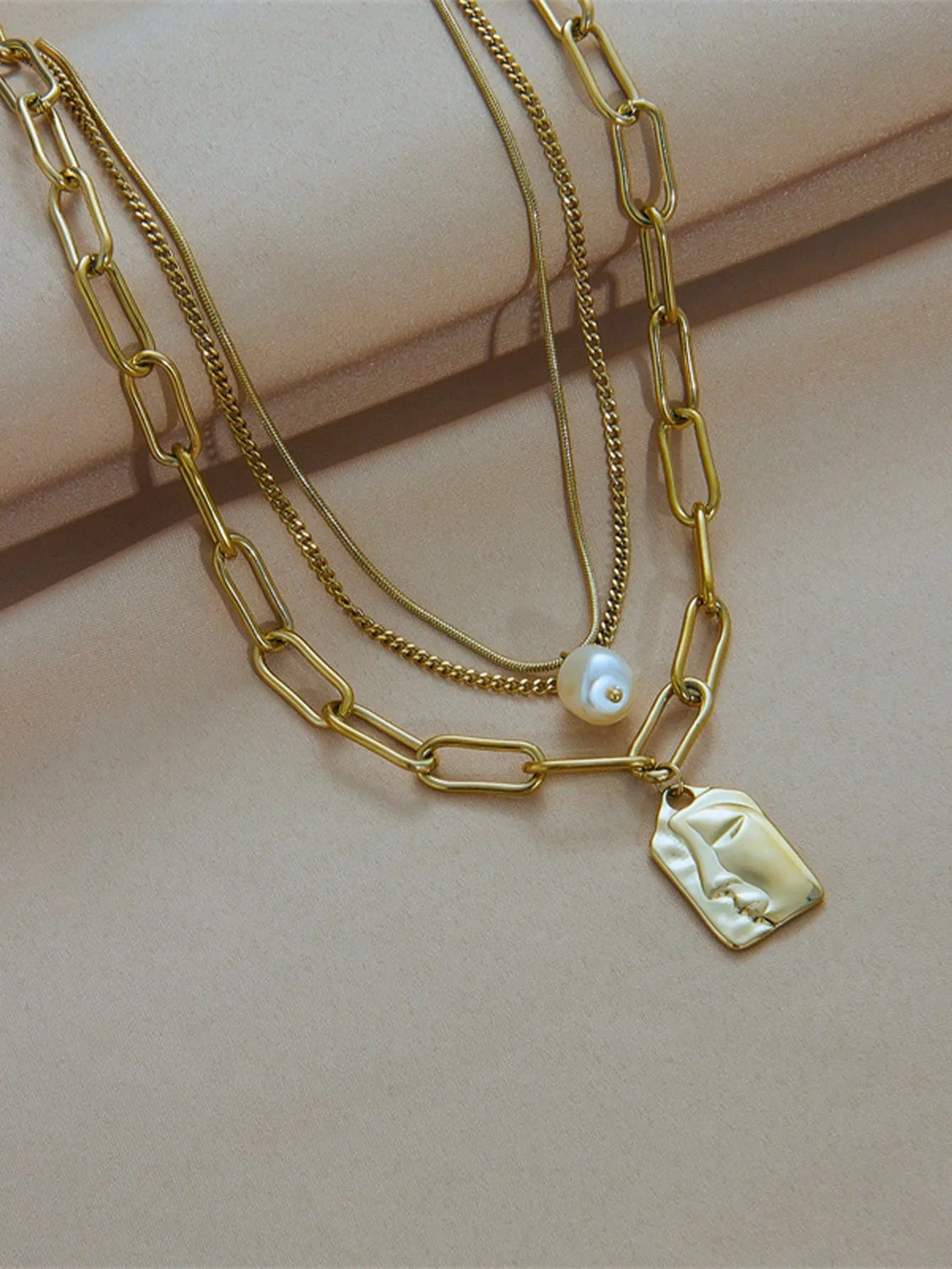 Three-Layer Unique High-End Multi-Layered Face Necklace- FD ⚡