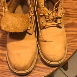Timberlands Icon 6-inch Premium Boot Yellow Wheat