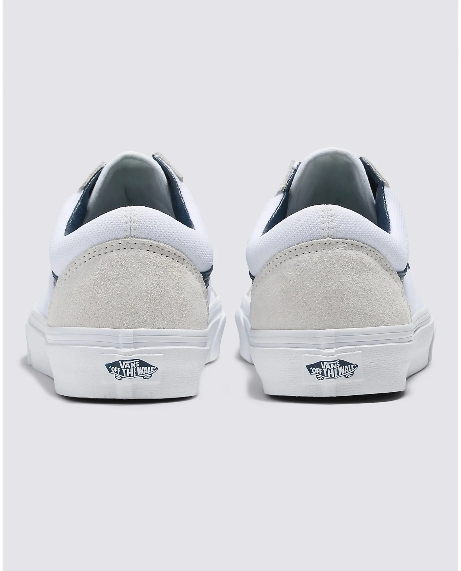 Vans Club Old Skool Shoe in White/Navy