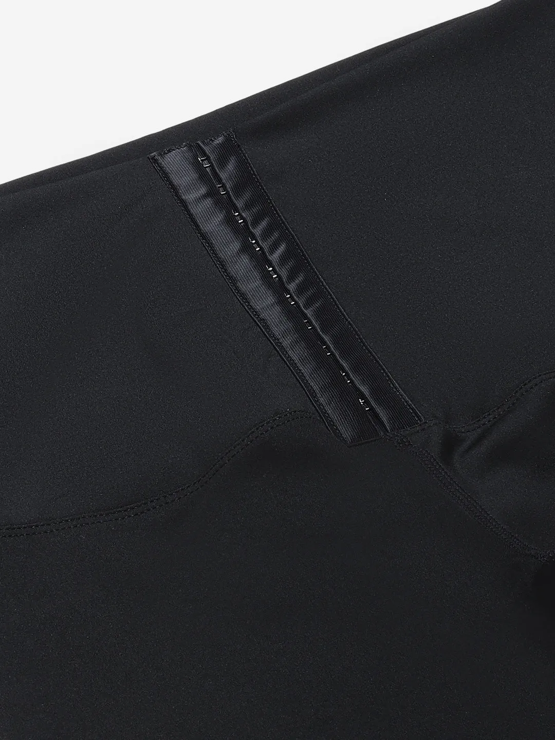 Women's Black Solid Quick Dry High-Rise Cropped Shaper Tights