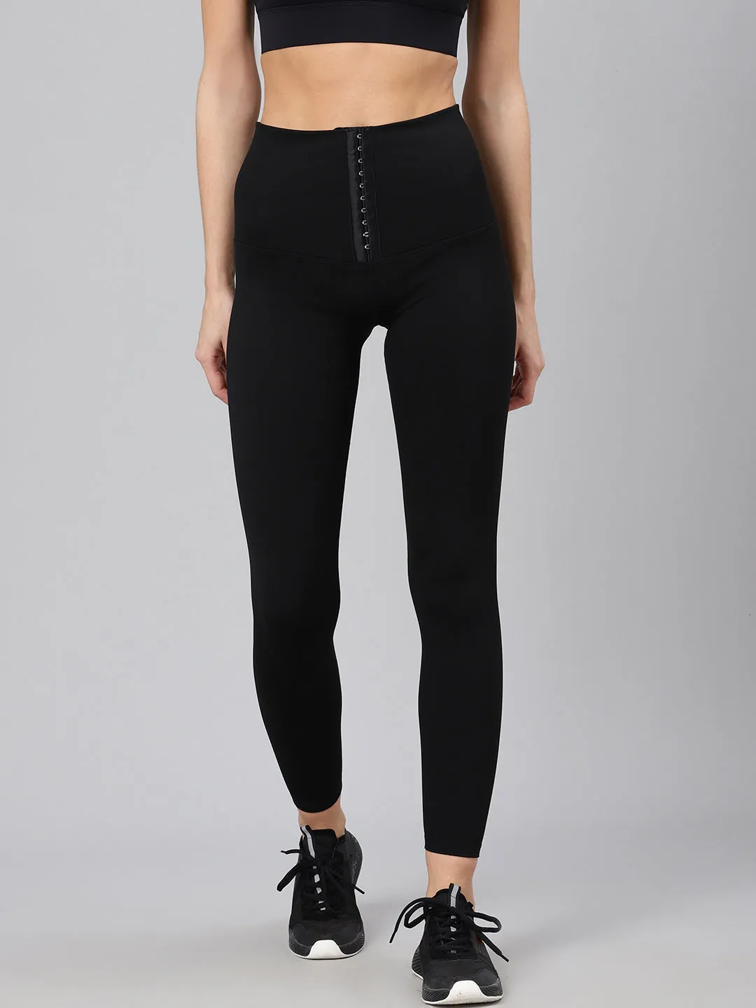 Women's Black Solid Quick Dry High-Rise Cropped Shaper Tights